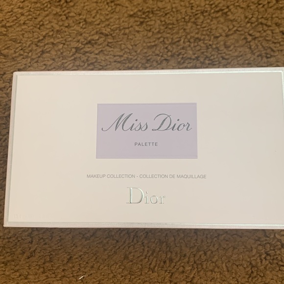 Dior Metal Clutch w/ mirror + detachable Makeup Palette - Picture 9 of 9